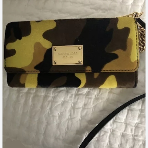 Michael Kors Acid Lemon crossbody/phone bag - Picture 3 of 4